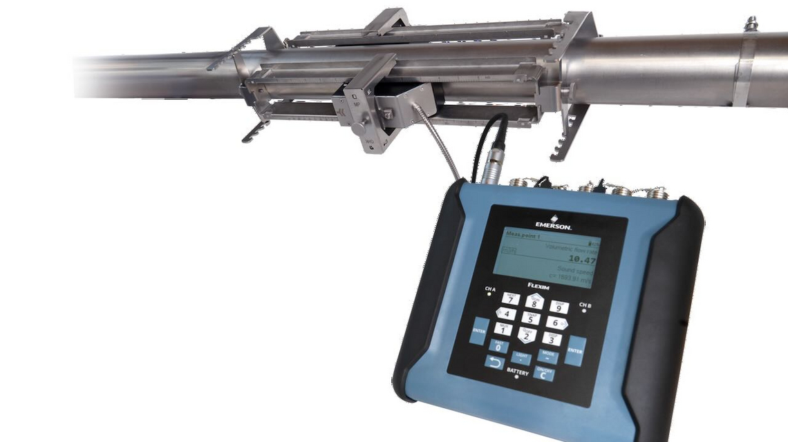 Image - Flexim_FLUXUS_631_VariofixM_mounting_hooks__with_transducers_on_pipe2.jpg