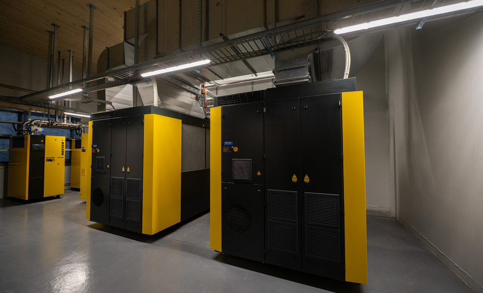 installation de compresseurs réalisée par PolyAir